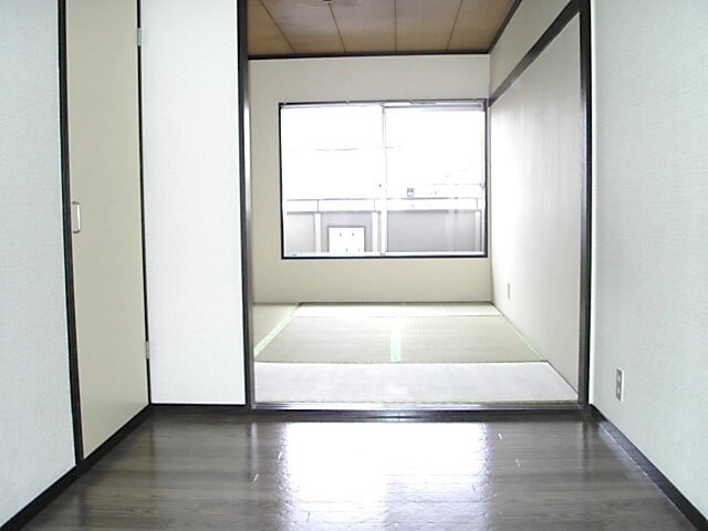 ひまわり荘の物件内観写真