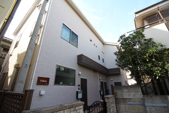 フェリシアの物件外観写真