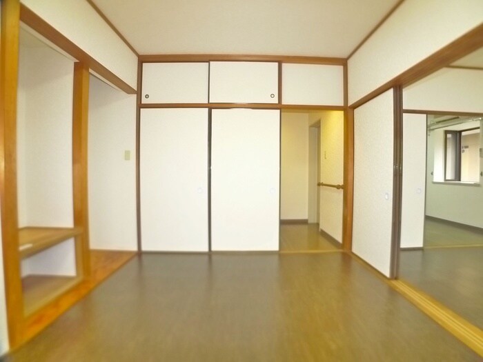 ドゥエルイ－ストの物件内観写真