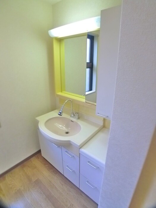 ドゥエルイ－ストの物件内観写真