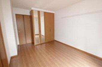 パイン・ツリーの物件内観写真