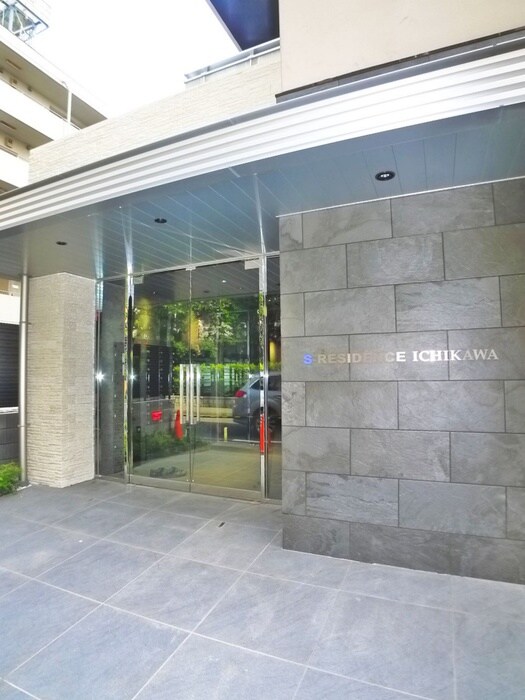 S-RESIDENCE市川の物件外観写真