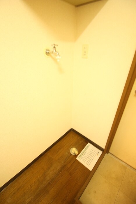 ロイヤルハイツ堀之内の物件内観写真