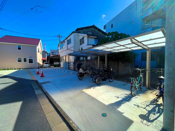 Lotusの物件外観写真