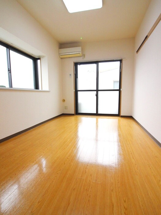 エレガンス霞ヶ関の物件内観写真