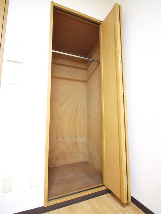 エレガンス霞ヶ関の物件内観写真