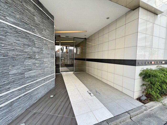 グランスカイの物件外観写真