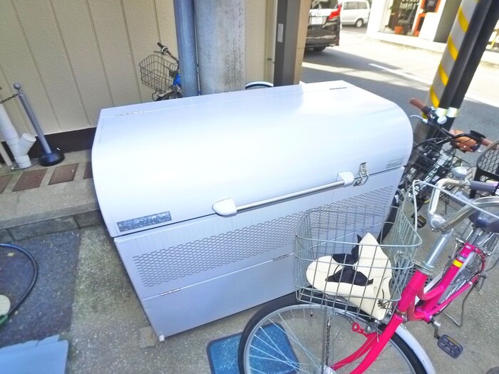 スクエア本八幡の物件外観写真