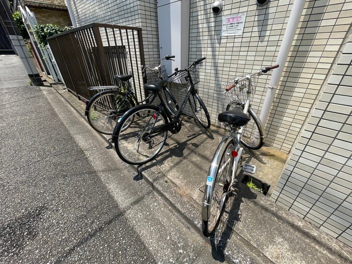 エステ－ム下高井戸の物件外観写真