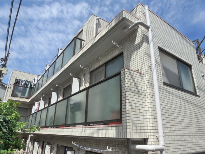 エステ－ム下高井戸の物件外観写真