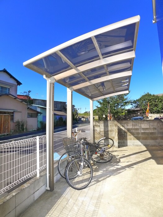 フェリ－チェ検見川の物件外観写真