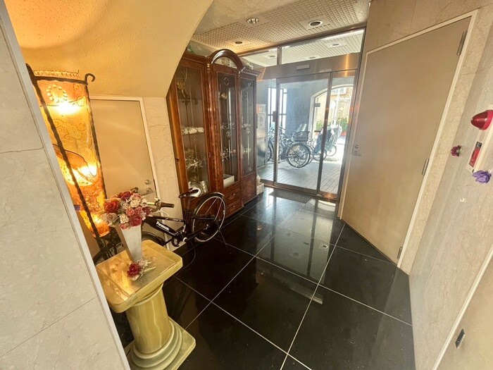 パﾚジュトーの物件外観写真