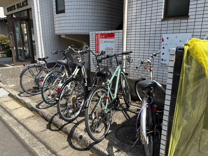 ホワイトパレスの物件外観写真