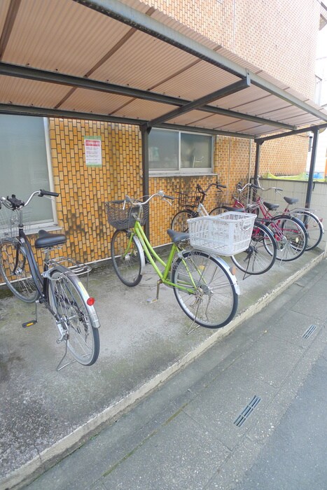 ウエルス日進ハウスの物件外観写真