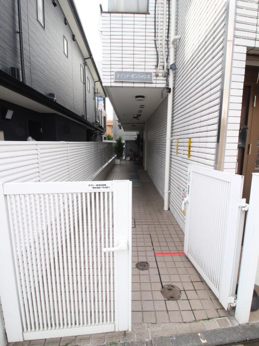 メゾンド・ボンシャンスの物件外観写真