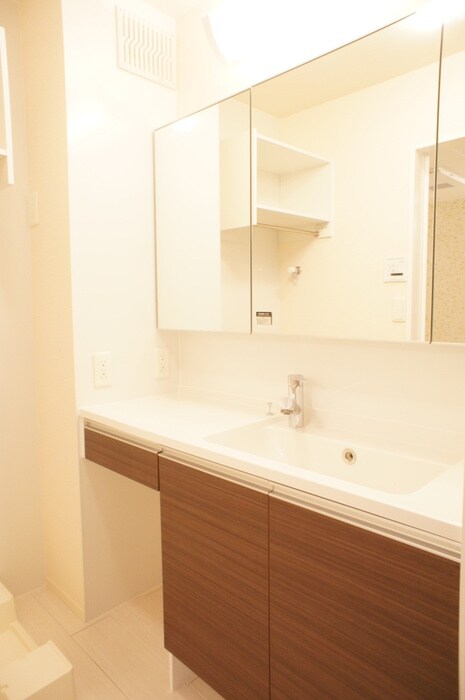 ルミエールAの物件内観写真