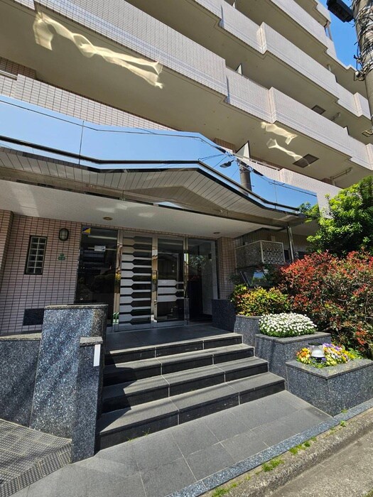 ツイン・アベニュ－南棟の物件外観写真