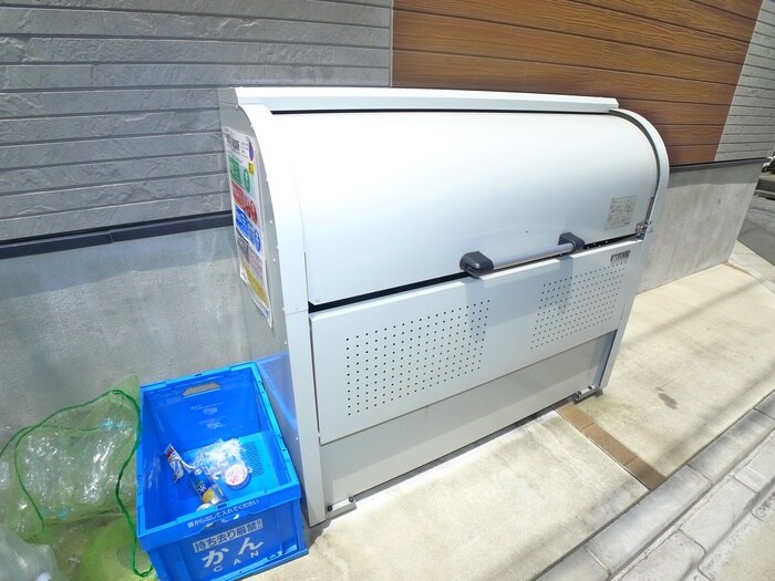 クレスト小岩の物件外観写真