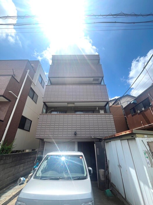 鈴木マンションの物件外観写真