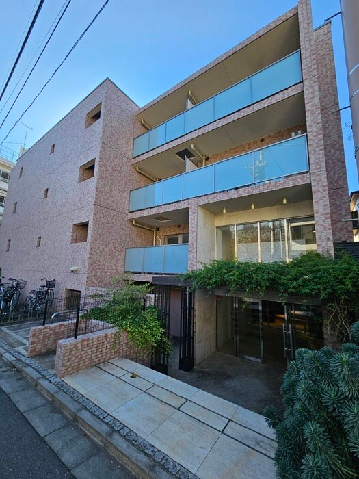 R.hours Sasazuka（308）の物件外観写真