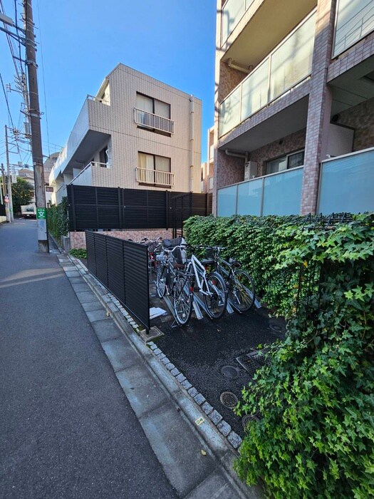 R.hours Sasazuka（308）の物件外観写真