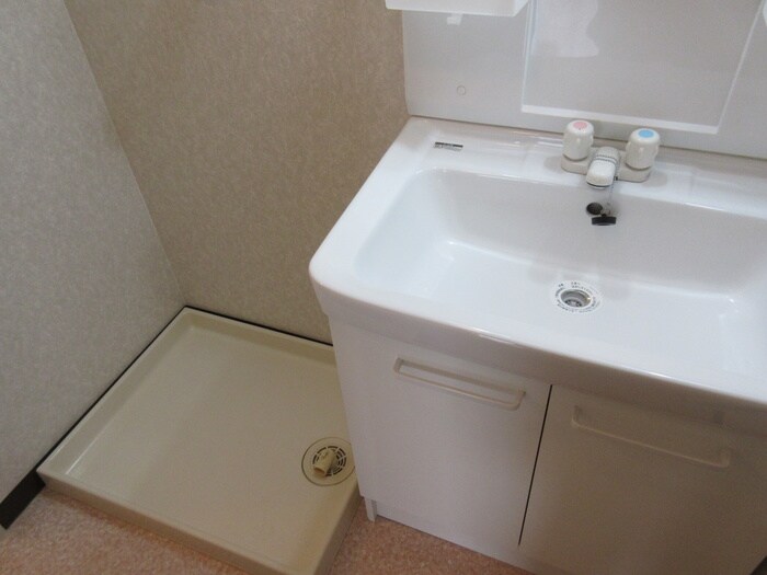 ウィステリア冬木(既築部分)の物件内観写真