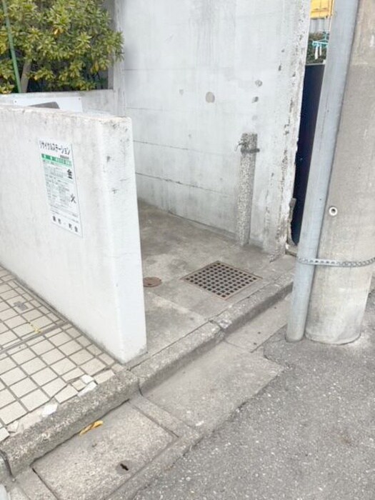 グランドゥール蕨市民公園の物件外観写真