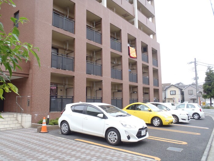 桜並木パ－クマンションの物件外観写真