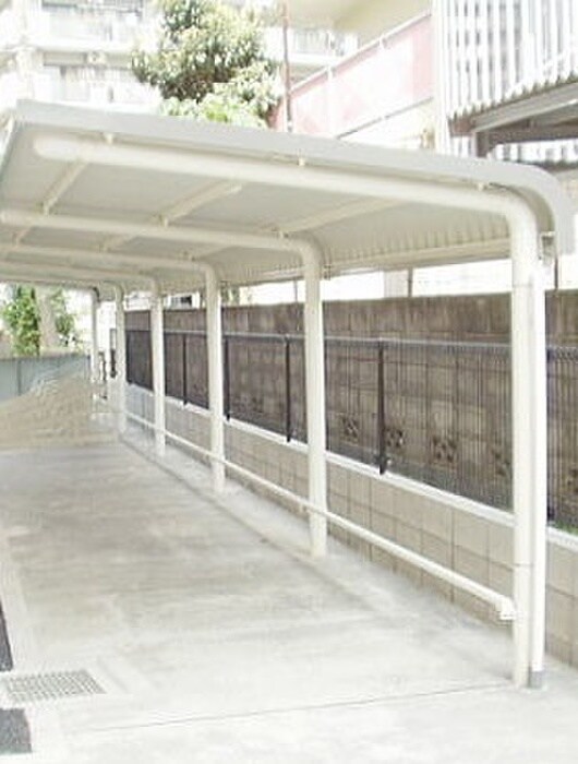 桜並木パ－クマンションの物件外観写真