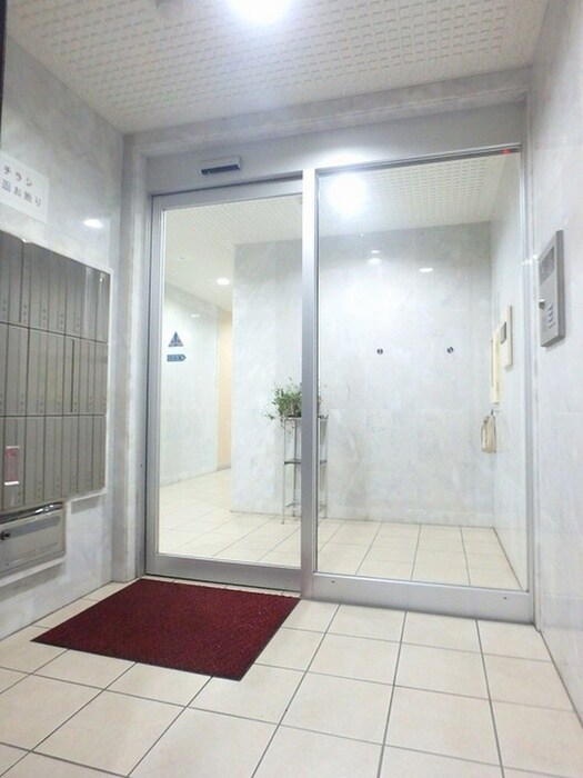 桜並木パ－クマンションの物件外観写真