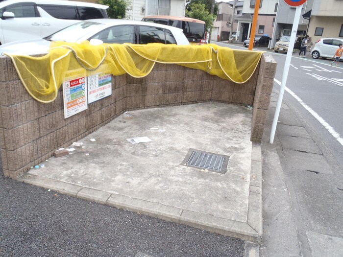 桜並木パ－クマンションの物件外観写真