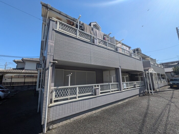 Ｓビィヤ－レ本郷の物件外観写真