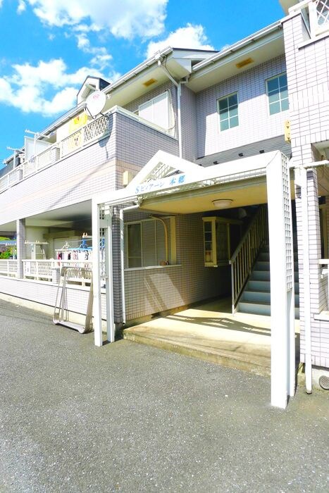 Ｓビィヤ－レ本郷の物件外観写真