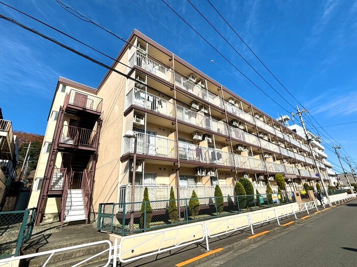 サングリーン南大沢の物件外観写真