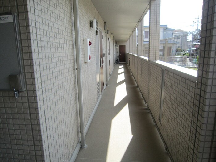 サンロイヤルの物件外観写真