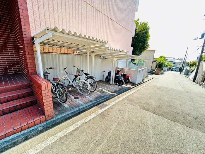 サンライズ青葉台の物件外観写真