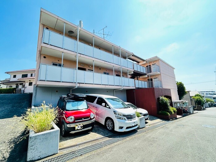 サンライズ青葉台の物件外観写真