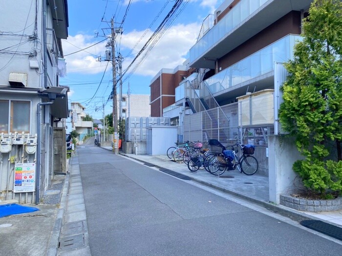 アベニューフジの物件外観写真