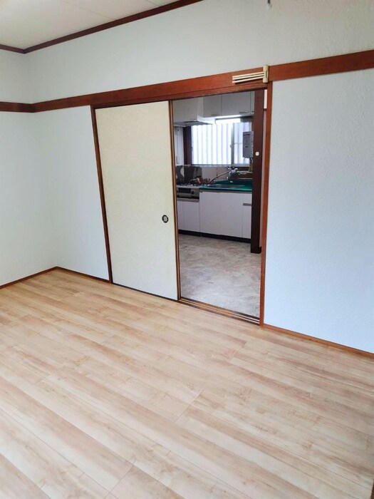 アパ－トメントひまわりの物件内観写真