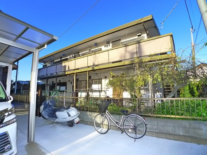 アパ－トメントひまわりの物件外観写真