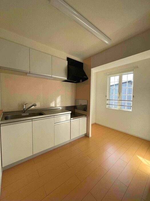 フォーエバーの物件内観写真