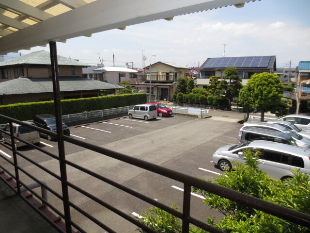 梅山アパ－トの物件外観写真