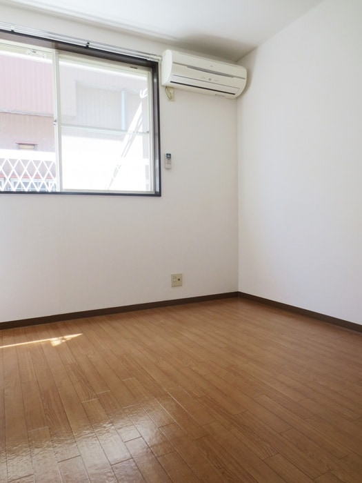 レジデンス光和 111の物件内観写真