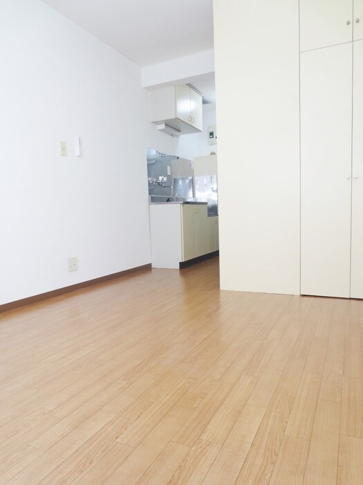 レジデンス光和 111の物件内観写真