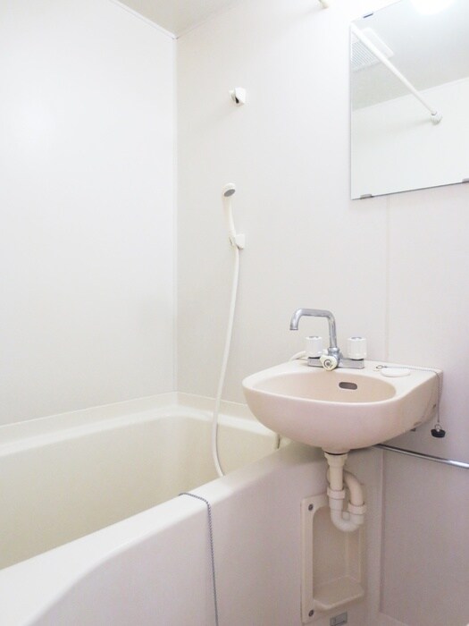 レジデンス光和 111の物件内観写真