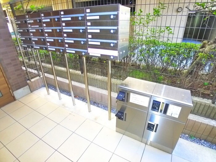 シンシア八番館の物件外観写真