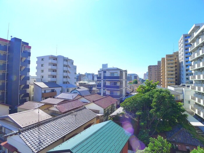 シンシア八番館の物件外観写真