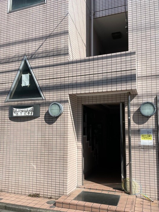 エ－リフロ－レンスＢの物件外観写真