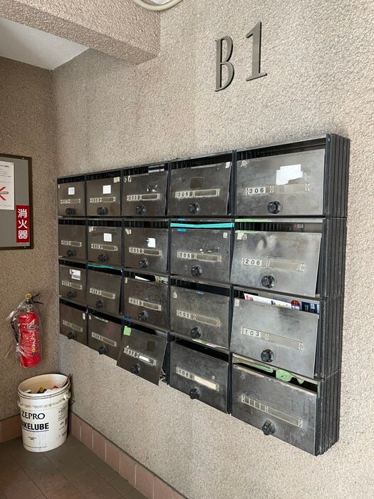 エ－リフロ－レンスＢの物件外観写真