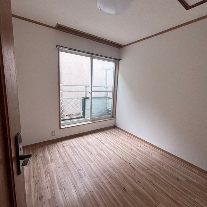 青山貸家の物件内観写真